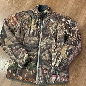 “ Girls with Guns “ camo puffer jacket - size Large